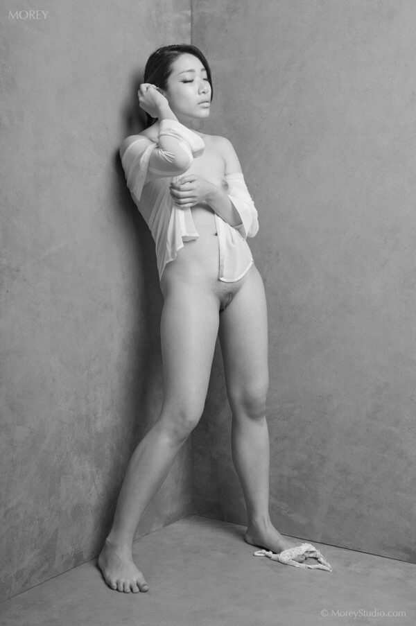 Meiko-Askara-1292BW-Black-White-Fine-Art-Nude-signed-photo-by-Craig-Morey-151867535452