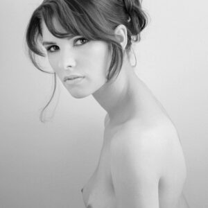 Fashion model nude portrait, b&w photo by Craig Morey ©2007